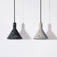 Suspension LED triangle en ciment terrazzo