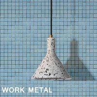 Suspension LED triangle en ciment terrazzo