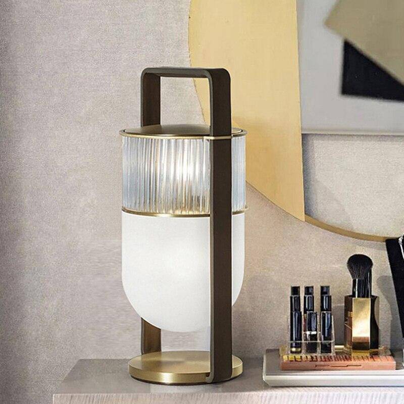 Lampe de table LED en verre style lanterne