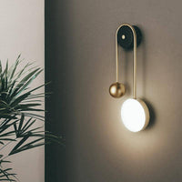 Applique Murale Design LED Or et Luminosité