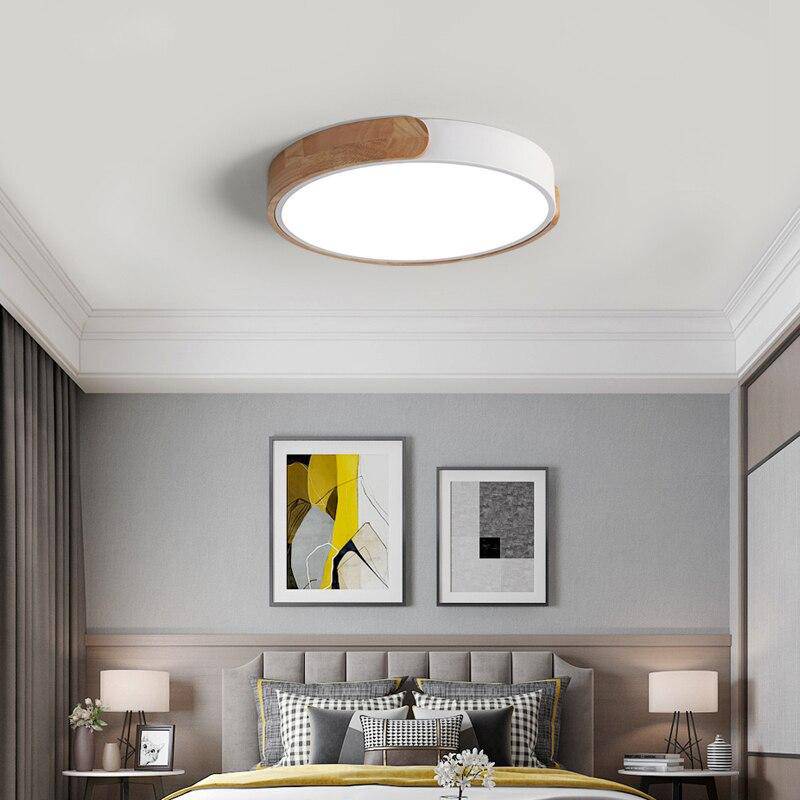 Plafonnier LED "Lumière Douce" en métal et bois$arrondi
