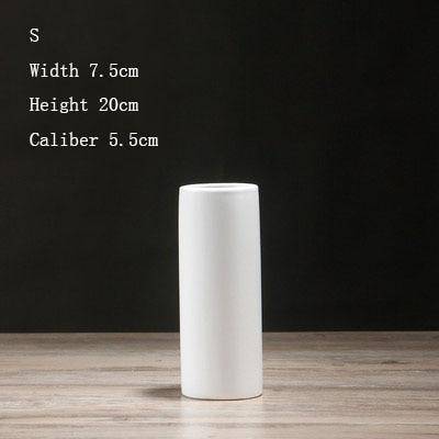 Vase en céramique cylindrique design minimaliste