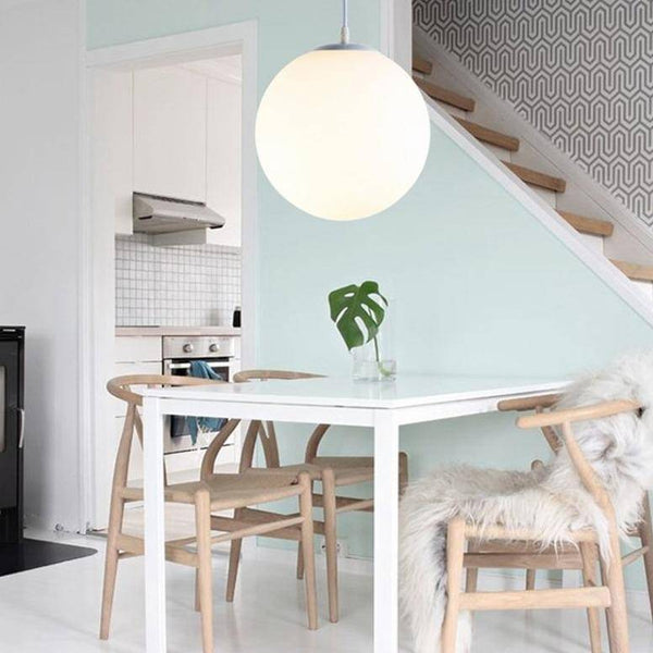 Suspension LED en verre blanc pour un Loft Chic