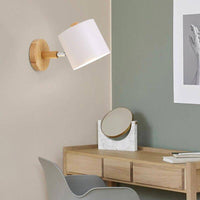 Applique murale LED en bois Nordic : Design moderne avec abat-jour coloré
