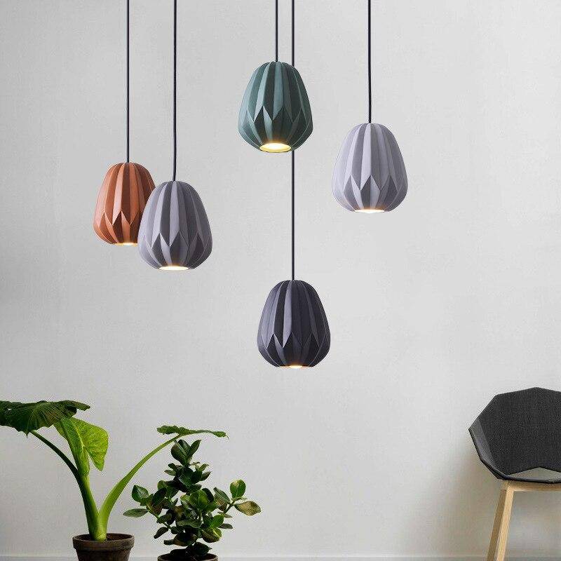 Suspension LED Shadow : Abat-jour géométrique coloré