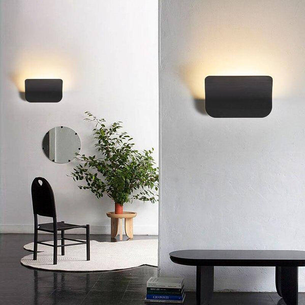 Applique murale LED en métal au design élégant