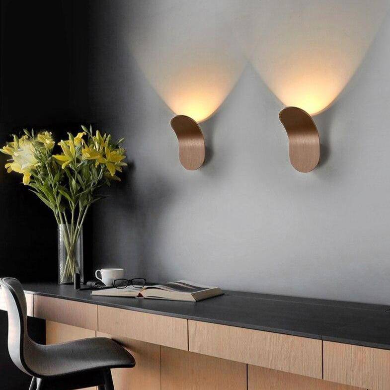 Applique murale LED Courbée en Métal - Style Wake
