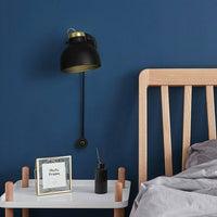 Applique murale design avec LED et abat-jour blanc