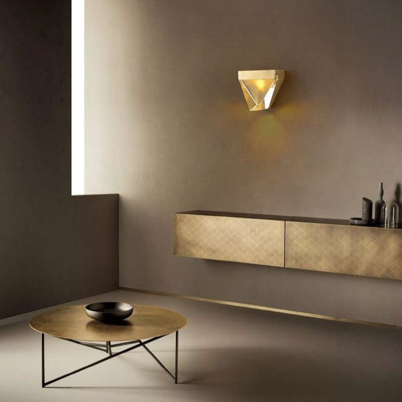 Applique murale moderne Jarrett Pyramide Luxe