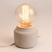 Lampe à poser stylée en ciment gris Lino