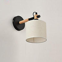 Applique murale design en bois et métal avec abat-jour cylindrique en tissu