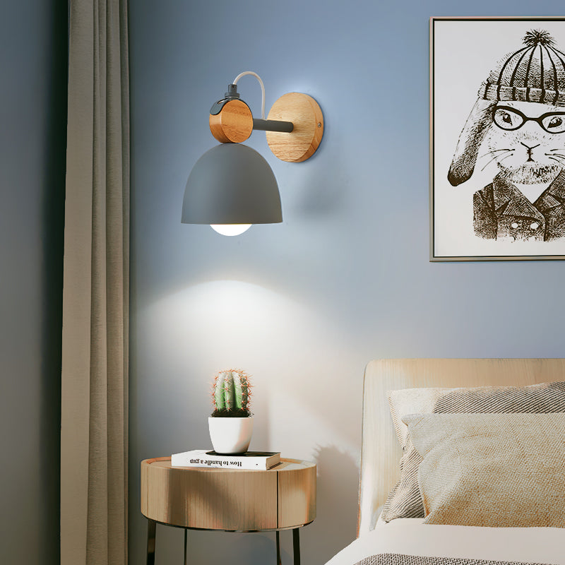 Applique murale moderne Lyra en bois nordic.