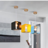 Suspension Besley avec abat-jour rectangulaire coloré