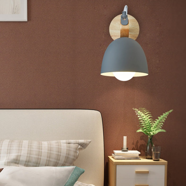 Applique murale moderne Lyra en bois nordic.