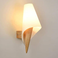 Applique murale design en bois et verre arrondi