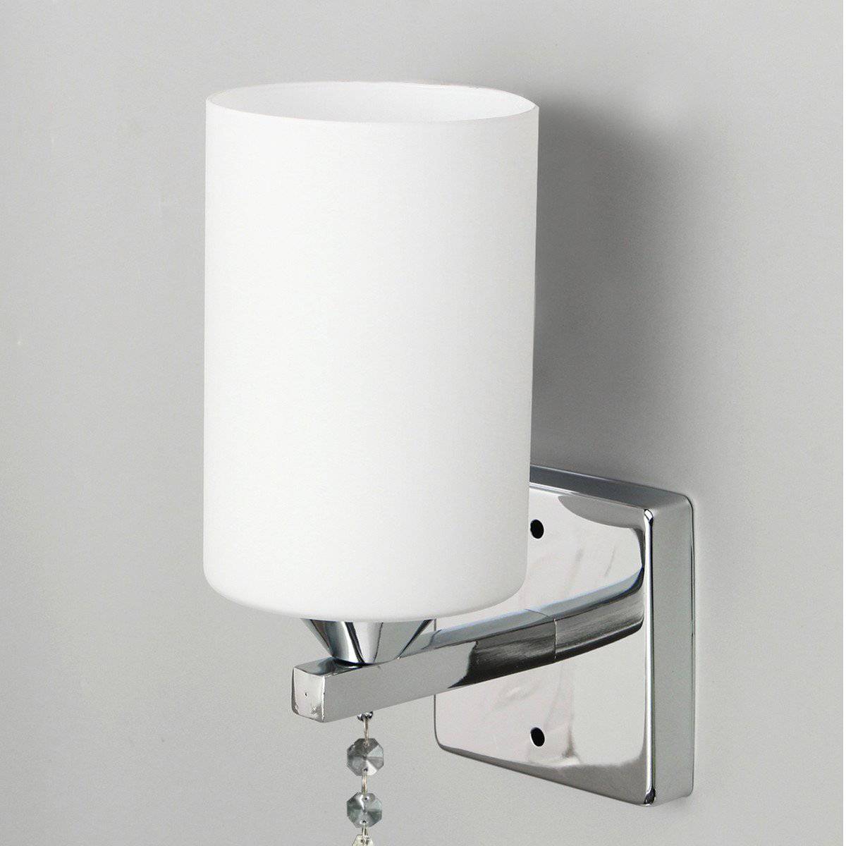 Applique murale LED chromée élégante