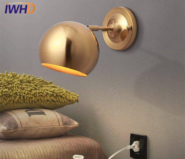 Applique murale dorée LED - Design Boule