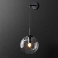 Applique murale élégante avec boule de verre suspendue