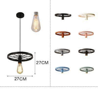 Suspension design vintage en métal en forme de roue