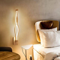 Applique murale LED design en métal courbé