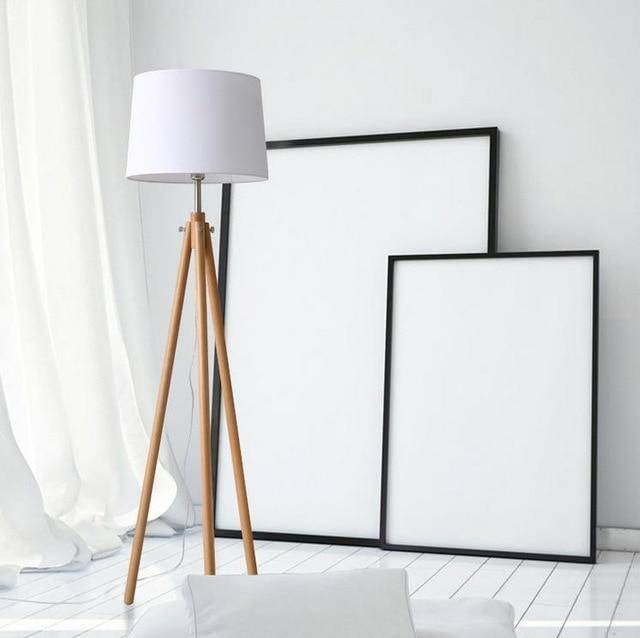 Lampadaire en bois avec abat-jour en tissu Fabric.