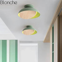 Suspension LED en bois avec abat-jour coloré à la mode