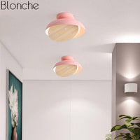 Suspension LED en bois avec abat-jour coloré à la mode