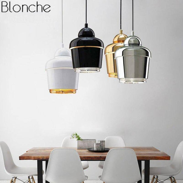 Suspension LED Industrielle pour un Loft Modernisé