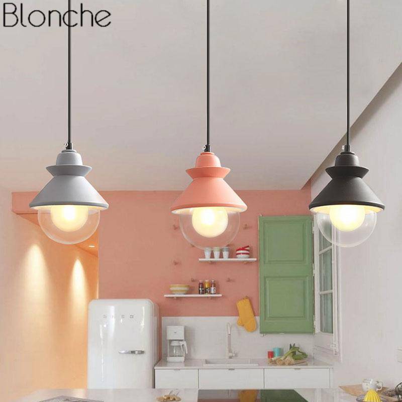 Suspension LED "Triangle Lumineux" en métal et verre