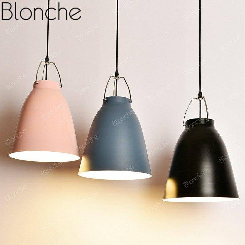 Suspension Loft LED en métal avec abat-jour coloré