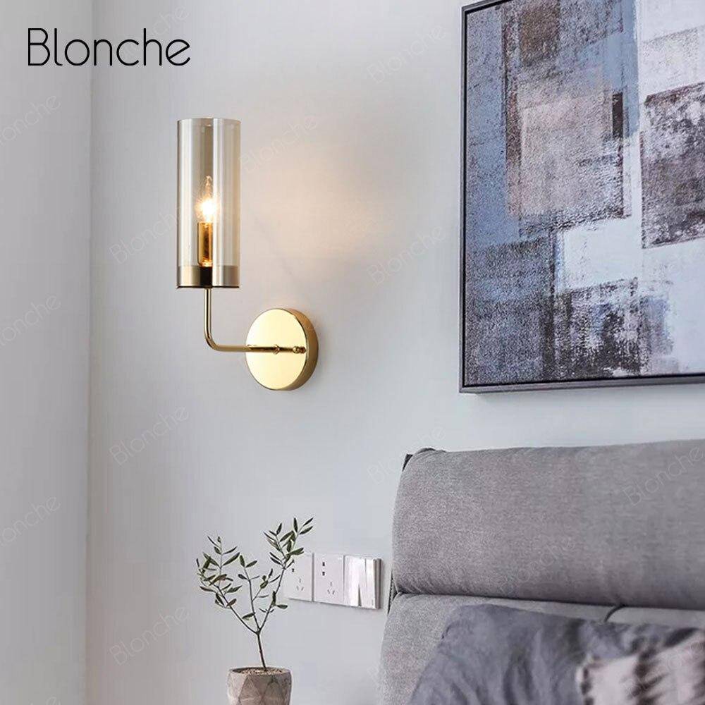 Applique murale design en verre et base dorée"Cylindre Chic"