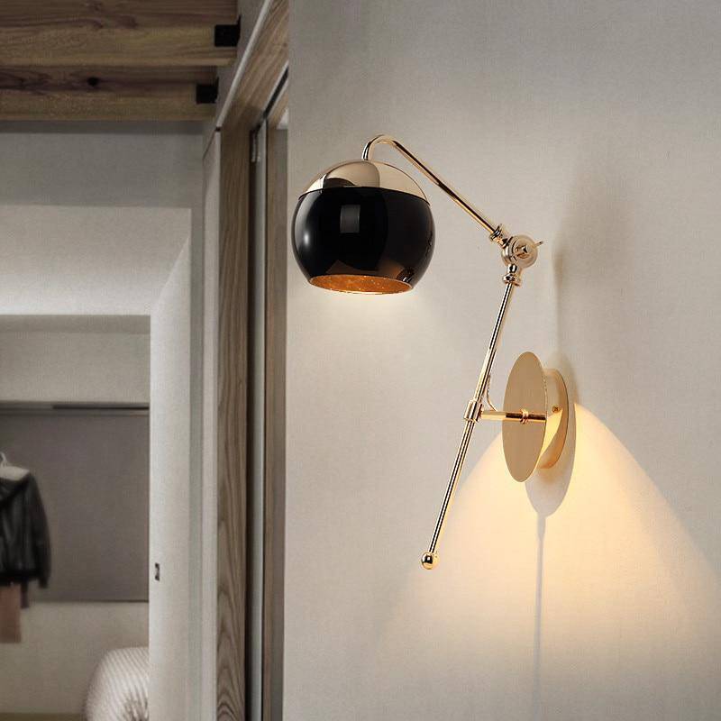 Applique Murale Dorée LED Design Ajustable