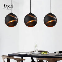 Suspension design boule découpée - Création Élégante