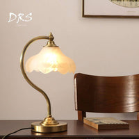 Lampe de table dorée avec abat-jour en verre Copper