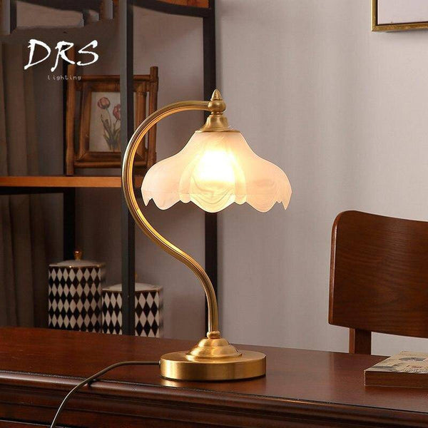 Lampe de table dorée avec abat-jour en verre Copper