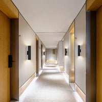 Spot design pour intérieur moderne : applique murale luxe pour salon, chambre, couloir, ou restaurant | Marco Lucetti