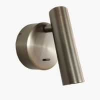 Spot mural intelligent avec interrupteur marche-arrêt, LED 3W, faisceau focalisé, tête rotative et pilote intégré | Marco Lucetti