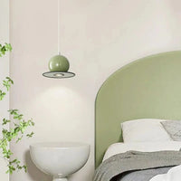 Suspension boule rouge vert Beige métal Style chic pour un éclairage personnalisé | Marco Lucetti