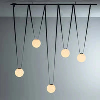 Suspension cuir noir ultra moderne. | Marco Lucetti