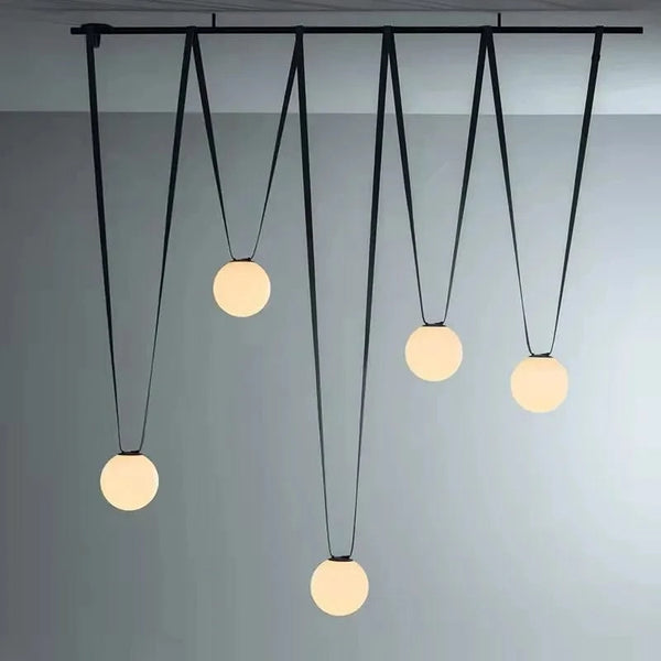 Suspension cuir noir ultra moderne. | Marco Lucetti