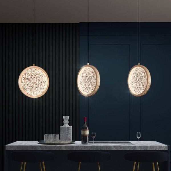 Suspension de luxe dorée à LED en disque et verre. | Marco Lucetti