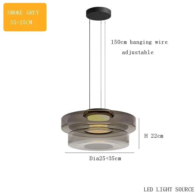 Suspension design danois bohème avec abat-jour en verre pour tables basses.