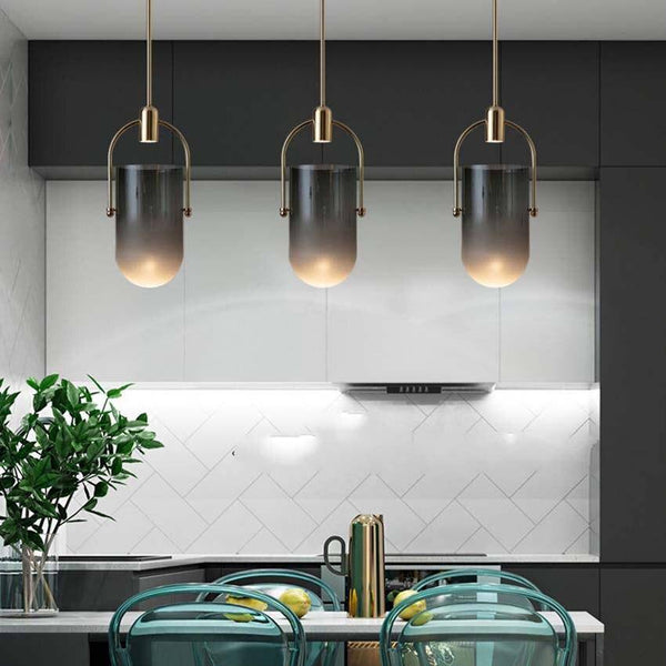 Suspension design en verre avec spot doré | Marco Lucetti