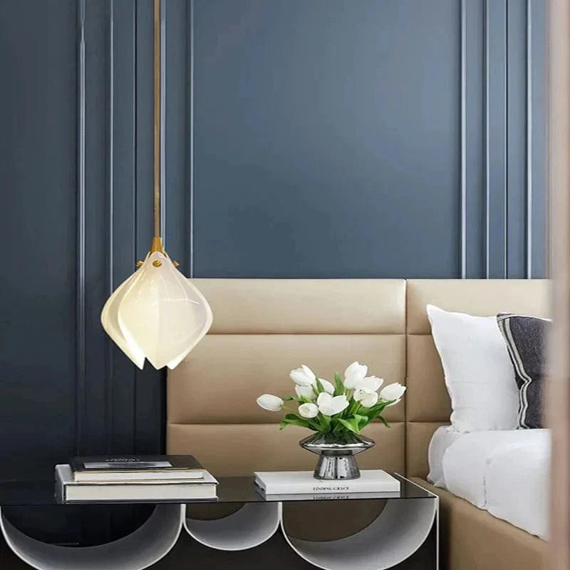 Suspension design Escalier moderne pour hôtel de luxe en céramique avec éclairage LED en forme de pétale | Marco Lucetti