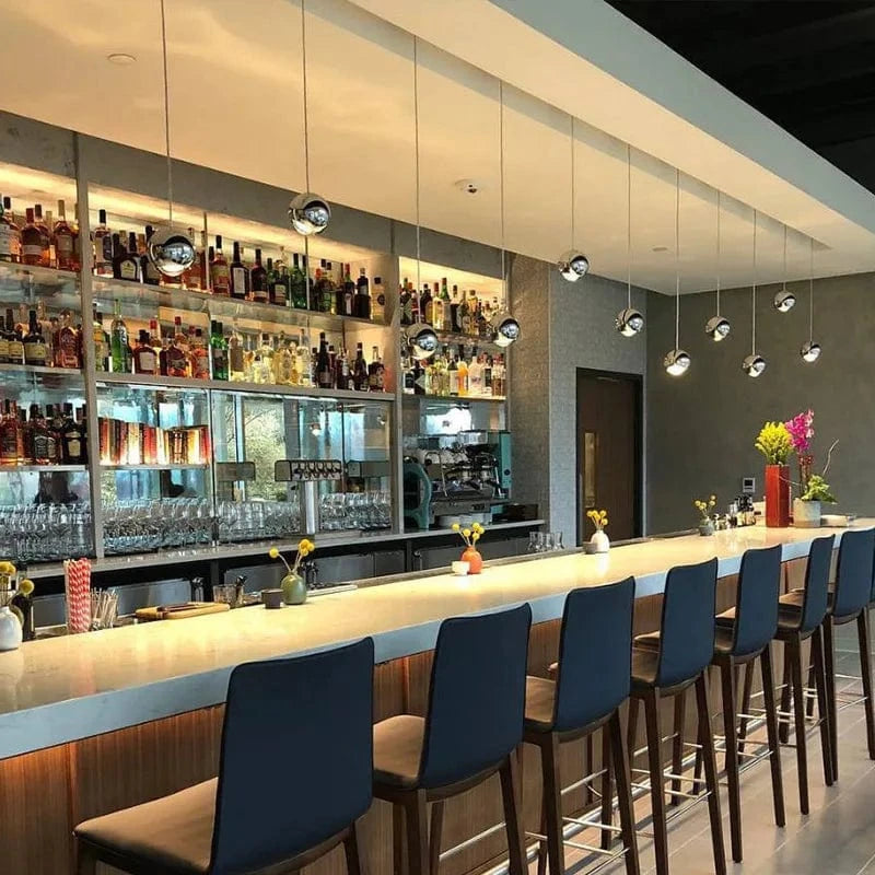 Suspension design LED rotative en métal chromé doré - Parfait pour votre bar, restaurant ou café | Marco Lucetti