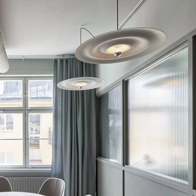 Suspension Design Soucoupe Volante Minimaliste | Marco Lucetti