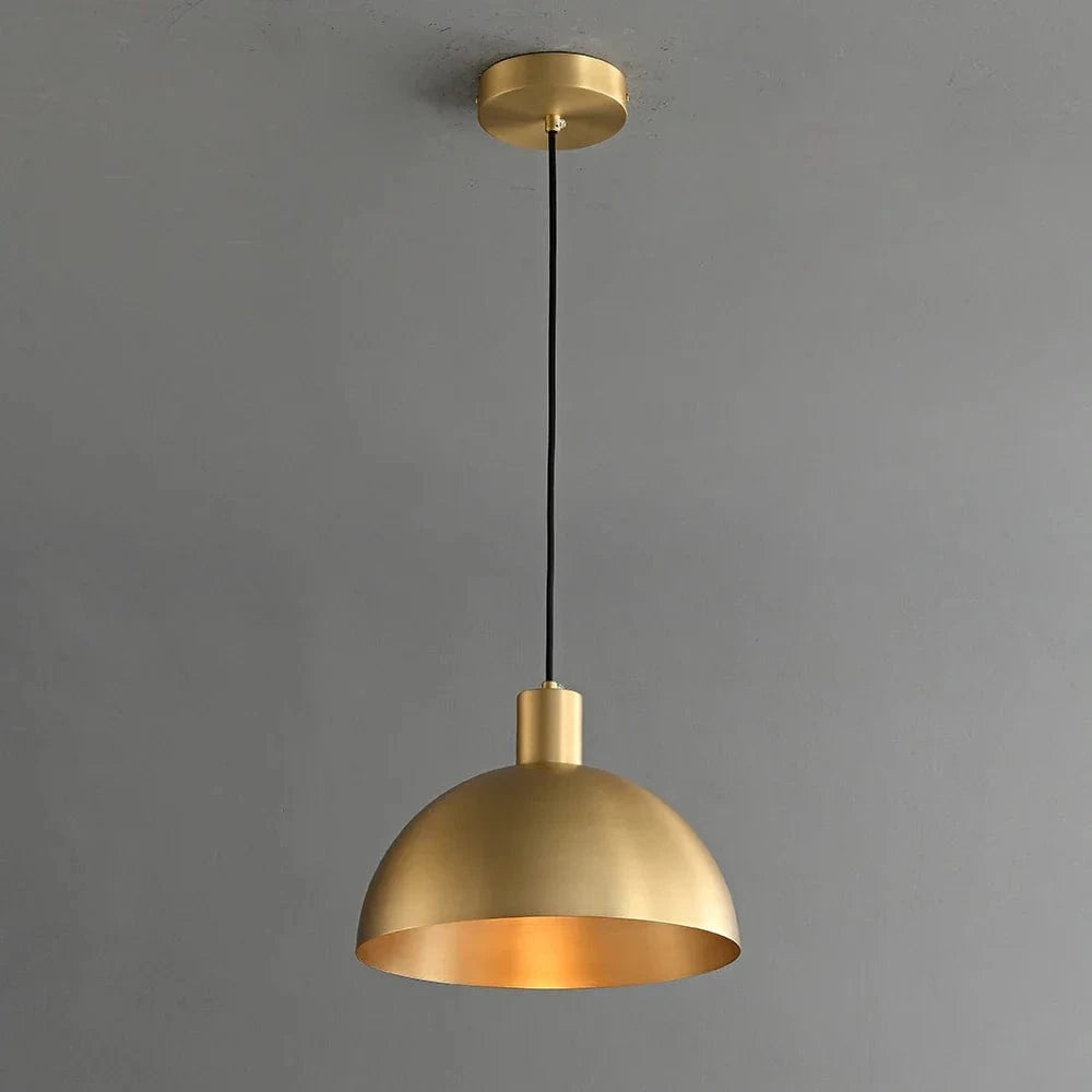 Suspension dorée moderne pour un style extérieur de ferme glamour | Marco Lucetti Diamètre 30cm / Sans ampoule
