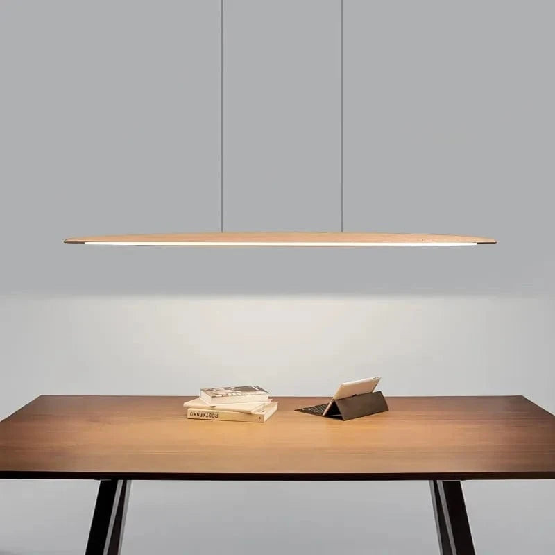 Suspension en bois LED linéaire pour îlot de cuisine - Éclairage moderne pour salle à manger et salon | Marco Lucetti