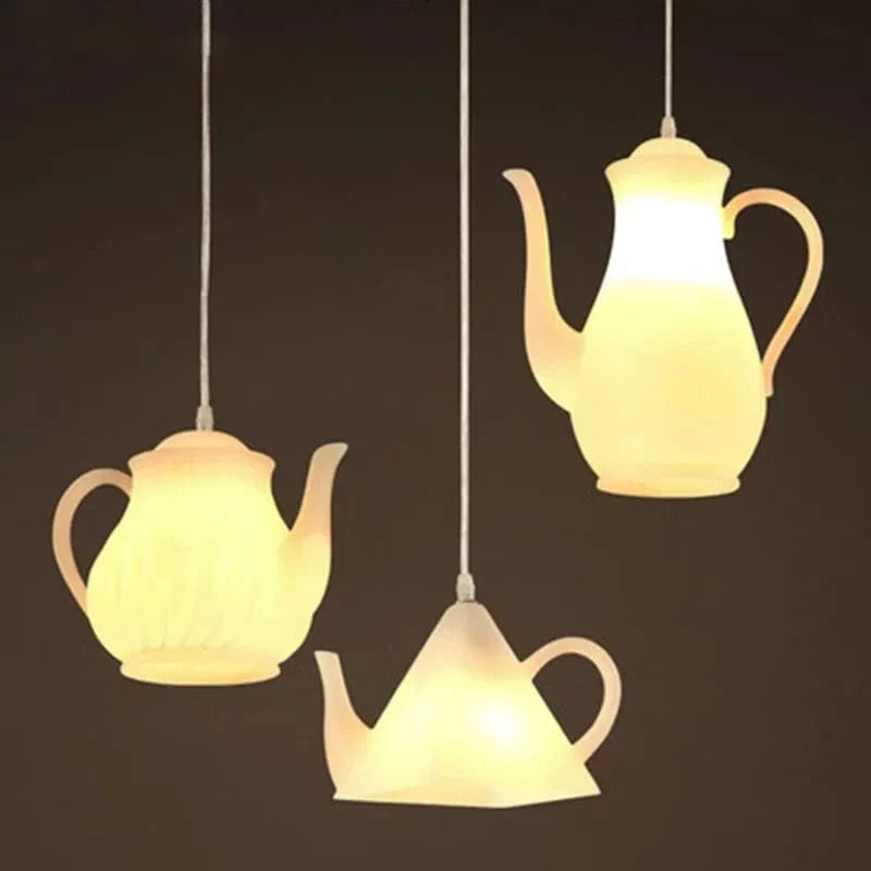 Suspension en résine avec tasse de thé et théière - Édition Thématique | Marco Lucetti