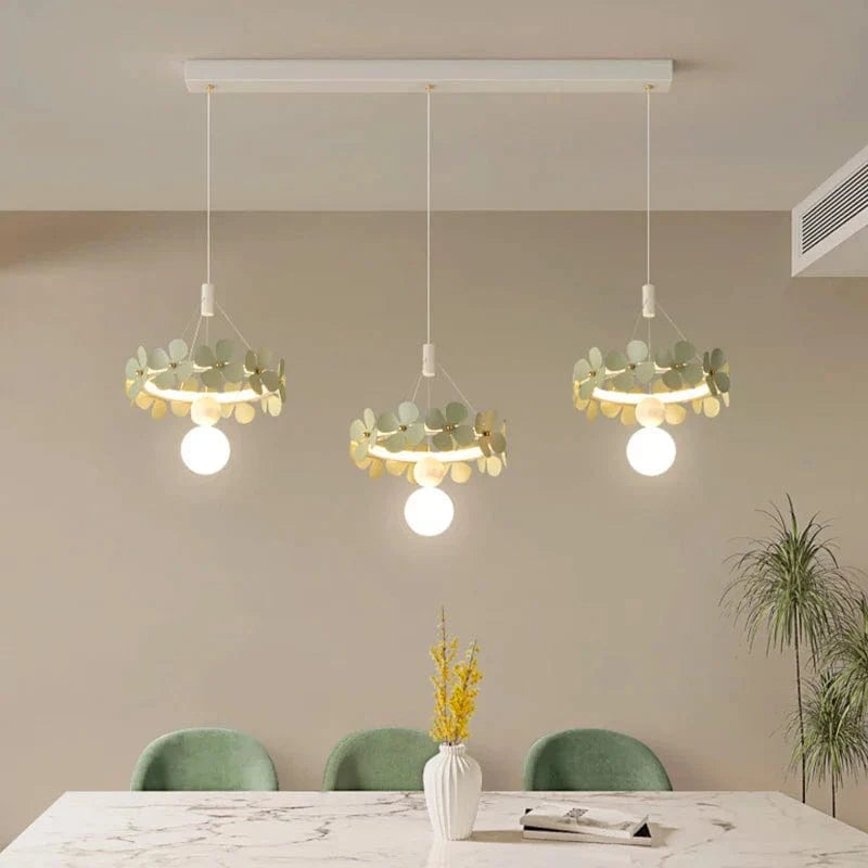 Suspension florale moderne et minimaliste pour un salon design | Marco Lucetti